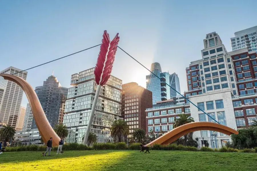 L'arc de Cupidon sur l'Embarcadero